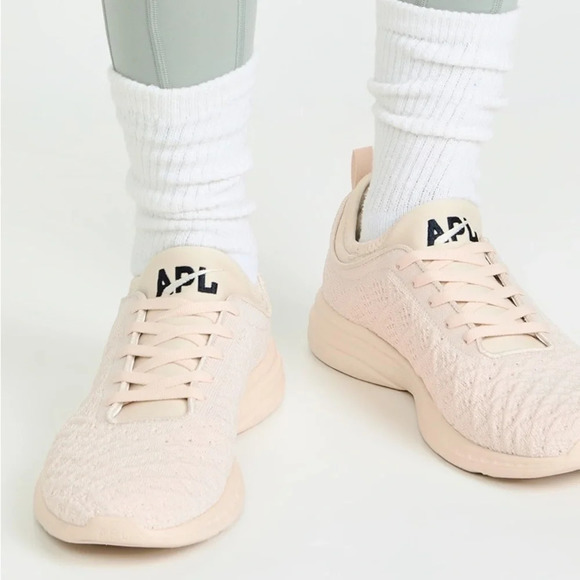 APL TechLoom Phantom Sneakers in Pink - Size 9.5 - Picture 1 of 9